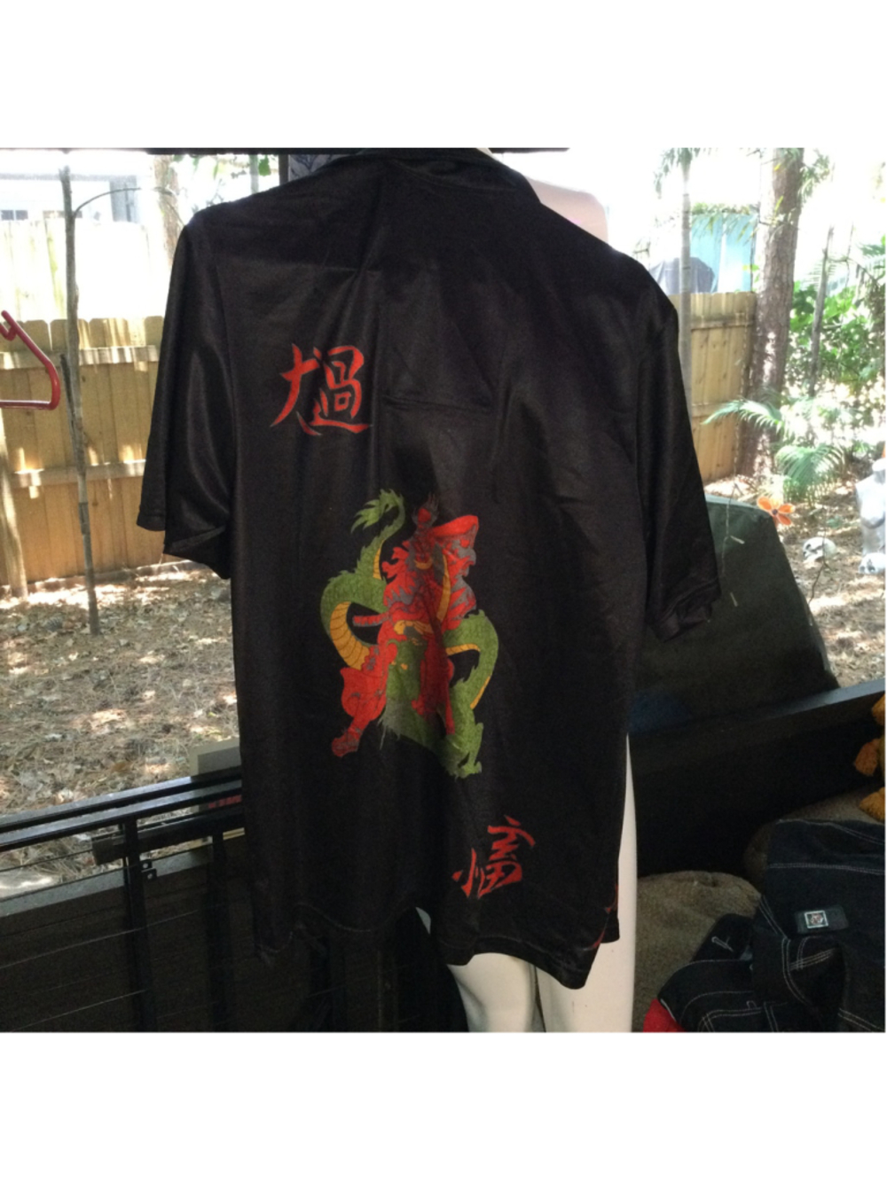 Vintage 2000s Men's Street Savvy Black Casual Button Down Shirt M Dragon Print